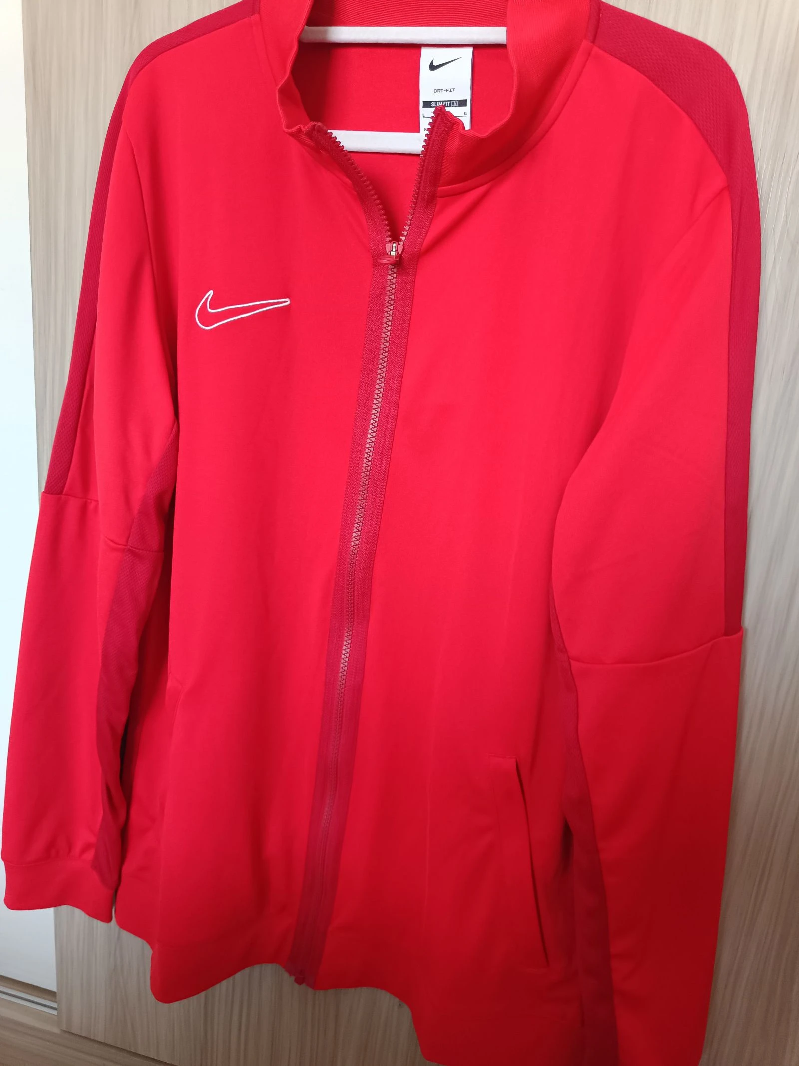 Chaqueta Nike Dri-FIT Roja Hombre Talla L nueva con etiqueta